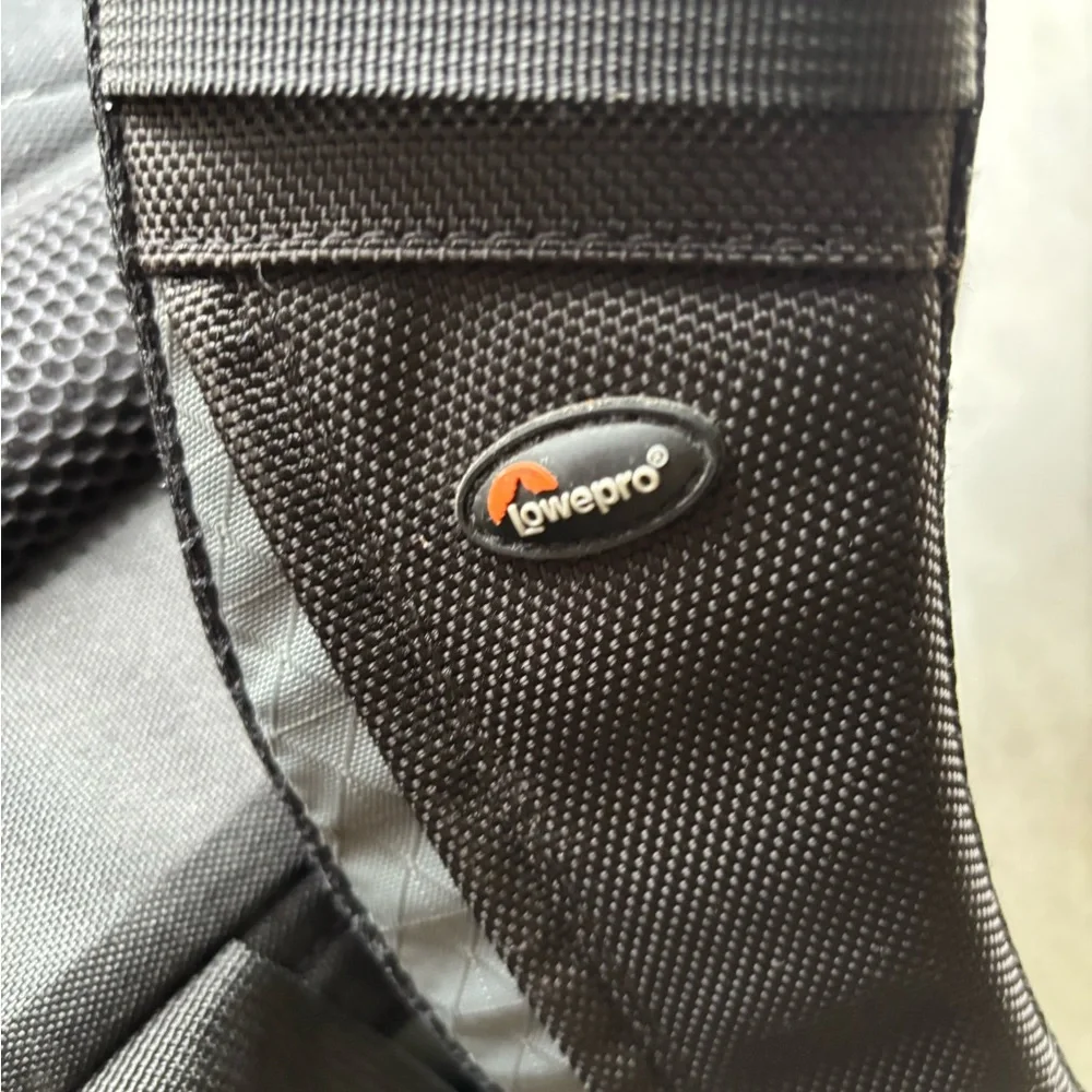 Lowepro Backpack - Vertex 200 AW